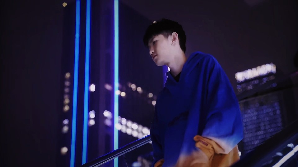 17岁的AD对阵 Ruler ，但惨遭击败！ Kiin Alola在底部支援， Generation Gaming 在巨大的劣势下反击获胜