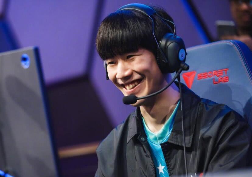 隐蔽骗术：揭秘“虚假战绩截图”的制造链条。（起底“虚假战绩截图”：还原背后的造假产业链）