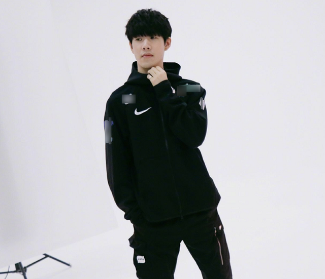 斩龙还是跟龙？深度分析两种截然不同的实战流派。（斩龙抑或随龙：两大实战流派的深度拆解）