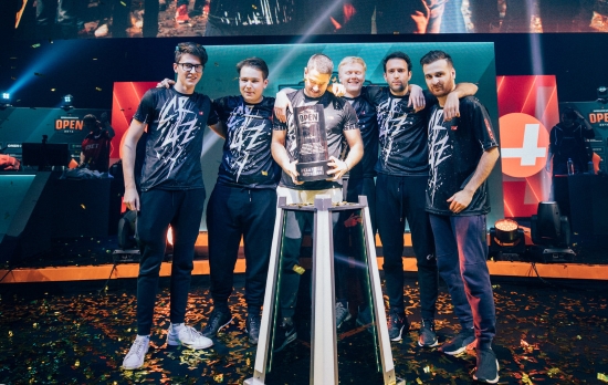 “如果你想赢得比赛，你必须击败最强者” - iM