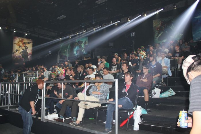 职业选手的自律：为什么在情绪不稳定时离开牌桌是最高级的技巧。（职业高手的自控：情绪波动时敢于离席，才是顶级技艺）